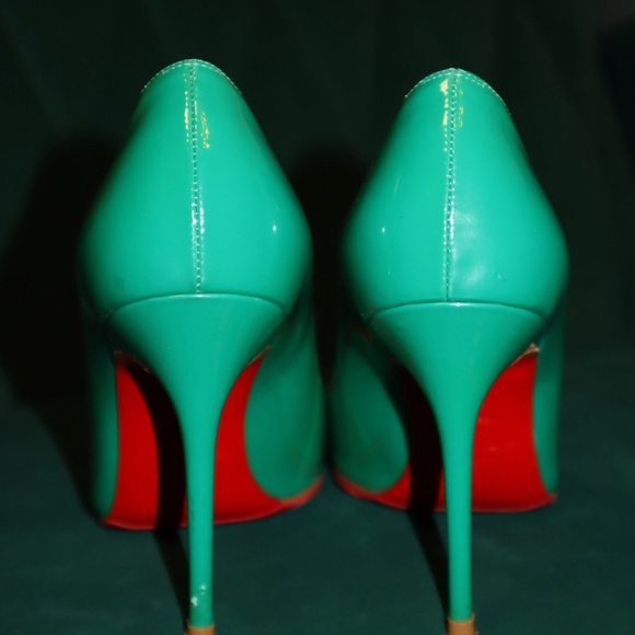 Green Christian Louboutin point to heels size 35.5 - Picture 2 of 7